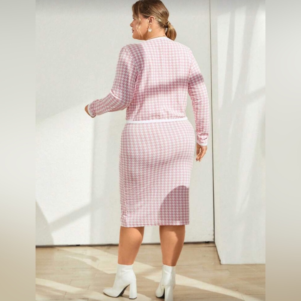 Pre-Loved Pink Houndstooth T-Strap Dress & Cropped Jacket- - Picture 4 of 5